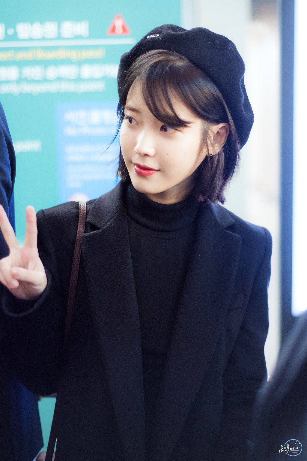 [17.01.06] 대만 출국 아이유.jpg | 인스티즈