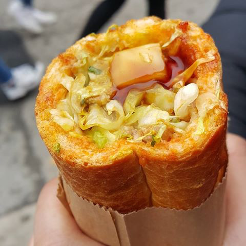 줄 서서 먹는다는 전주 한옥마을 바게트버거.jpg | 인스티즈