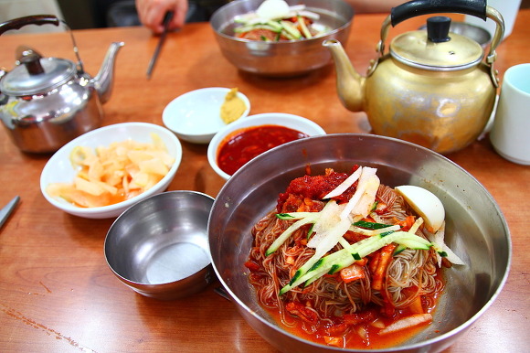 함흥냉면 이미지