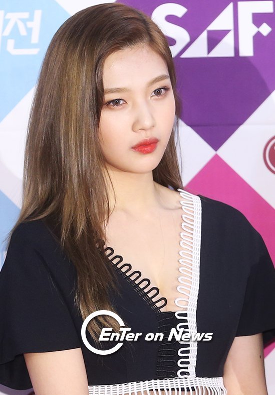 [레드벨벳] 추워보인 조이 의상이 불편했던 팬들.jpg | 인스티즈