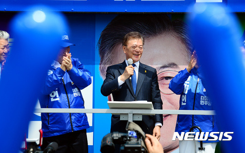 오늘 제주시 동문시장 찾은 문재인.jpg | 인스티즈