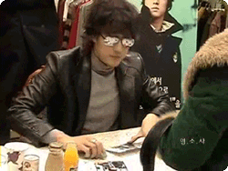 연예인들의 민망한 상황.gif | 인스티즈