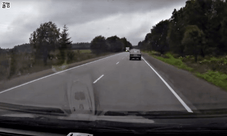 혐)앞지르기의 위험성.gif | 인스티즈