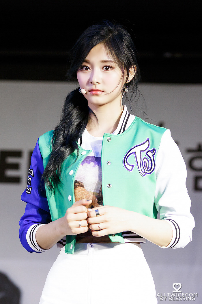 게릴라 콘서트 트와이스.JPG | 인스티즈