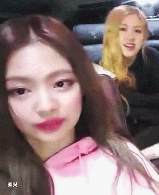 [블랙핑크] 어제자 브이앱 움짤 | 인스티즈