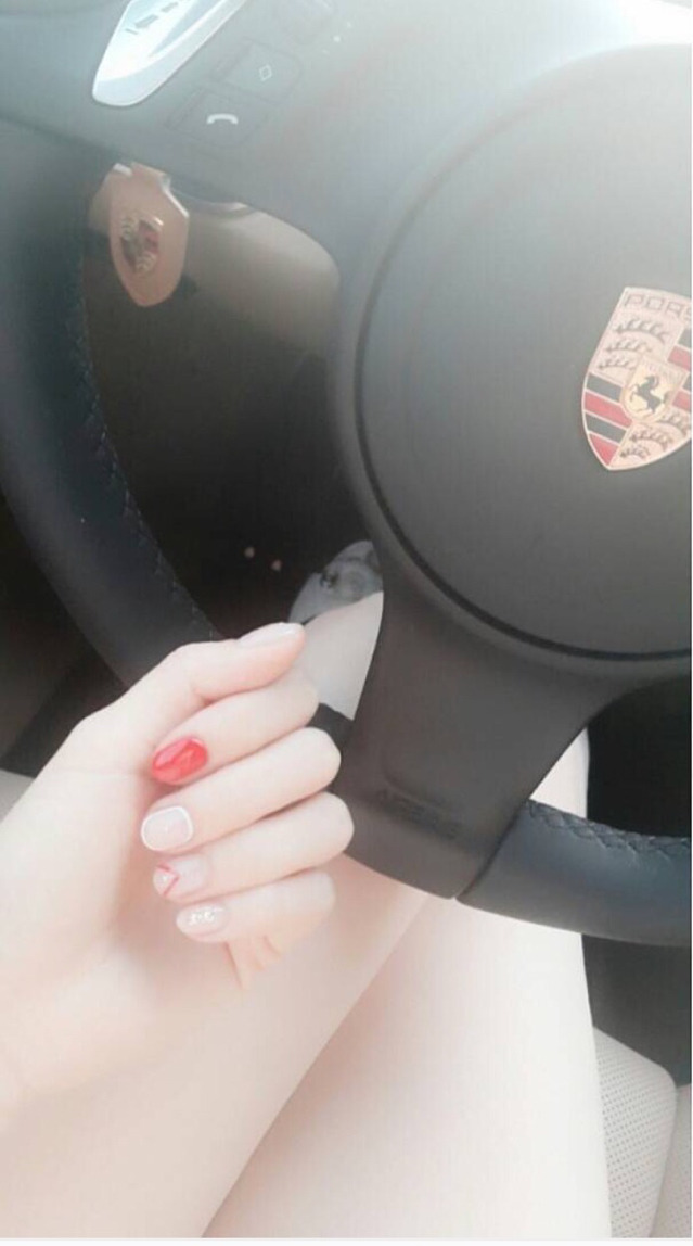 여자친구가 아프리카 BJ를 하겠다고 한다면? 말린다 or 응원한다 | 인스티즈
