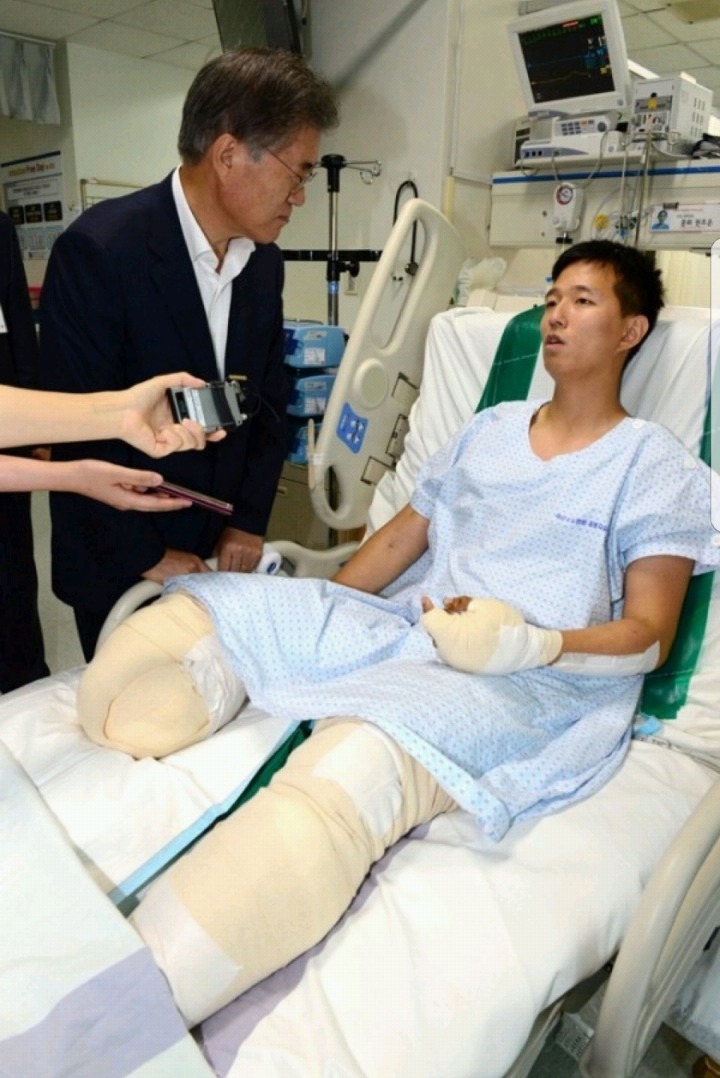 언론의 문재인 얼굴 지우기 | 인스티즈