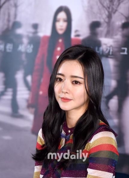 오늘자 홍수아 ㄷㄷㄷ | 인스티즈