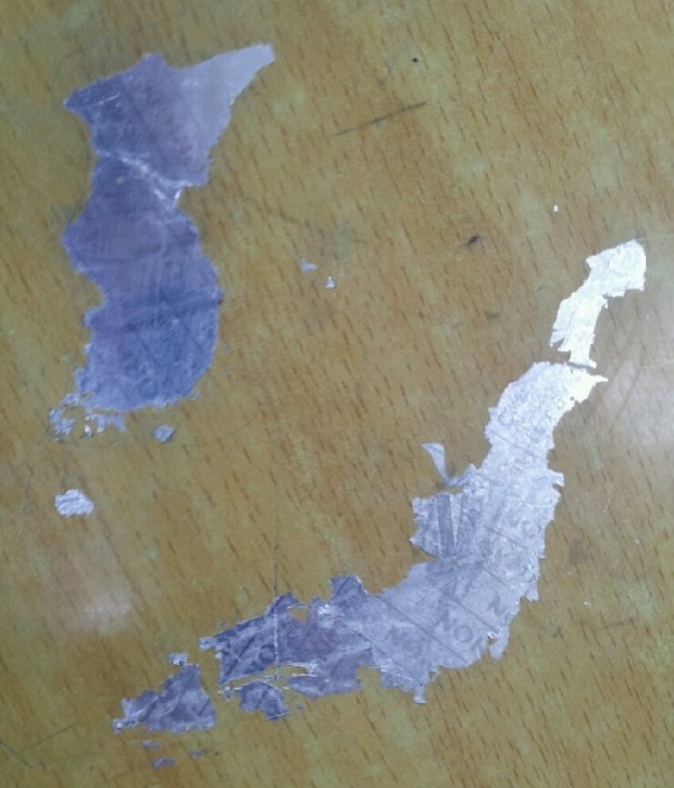 대부분의 촏잉들이 책상에 해보던 짓 | 인스티즈