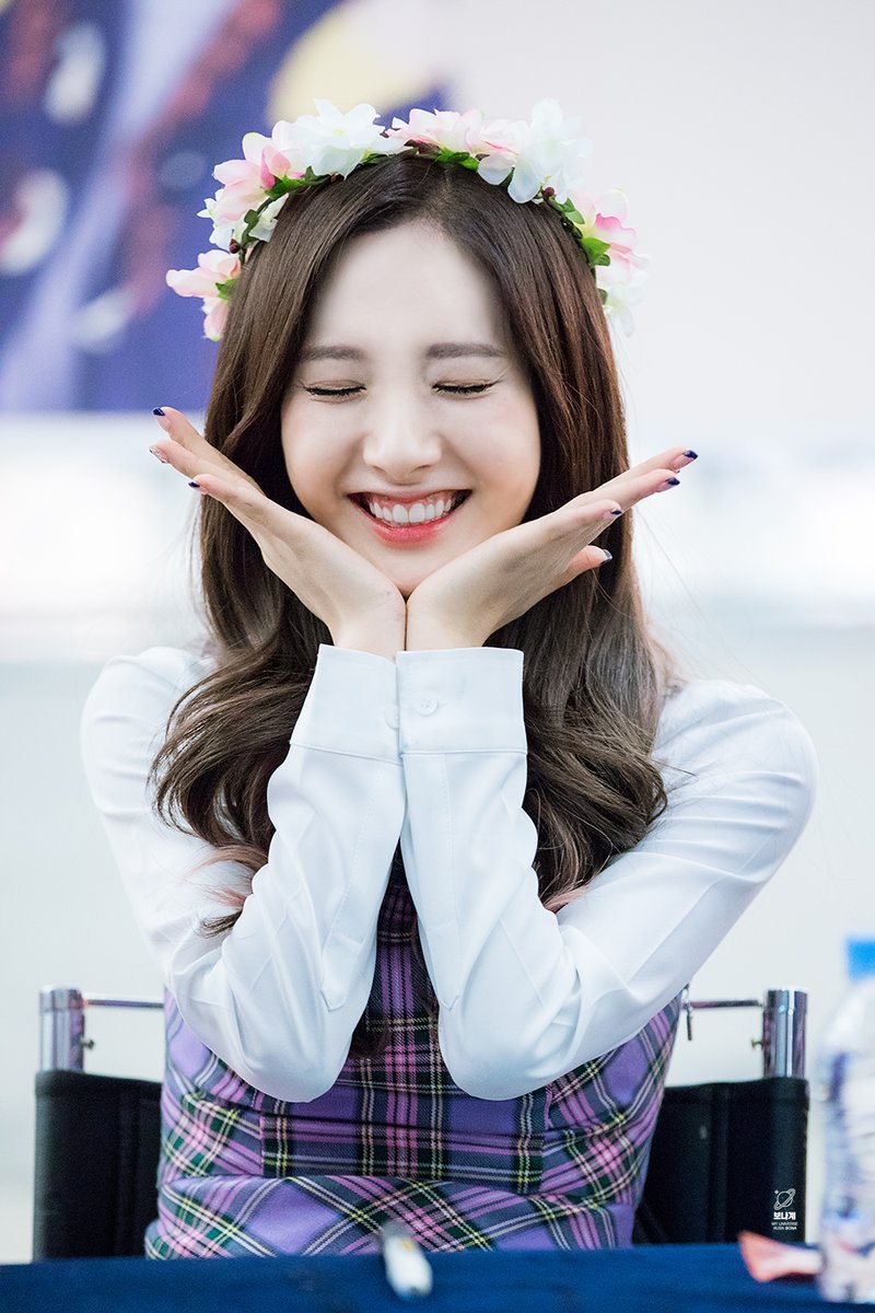 화관쓴 우주소녀 보나.jpg | 인스티즈