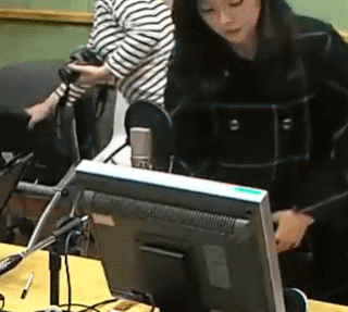 PC방 알바 출신 아이돌.gif | 인스티즈
