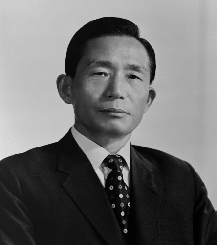 진짜 이 나라는 빨갱이의 나라였네요. 박사모가 맞았음 | 인스티즈