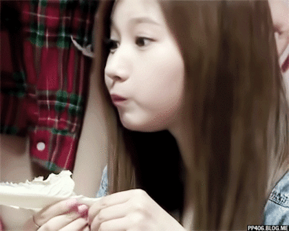 트와이스 개취 매력적인 멤버.gif | 인스티즈