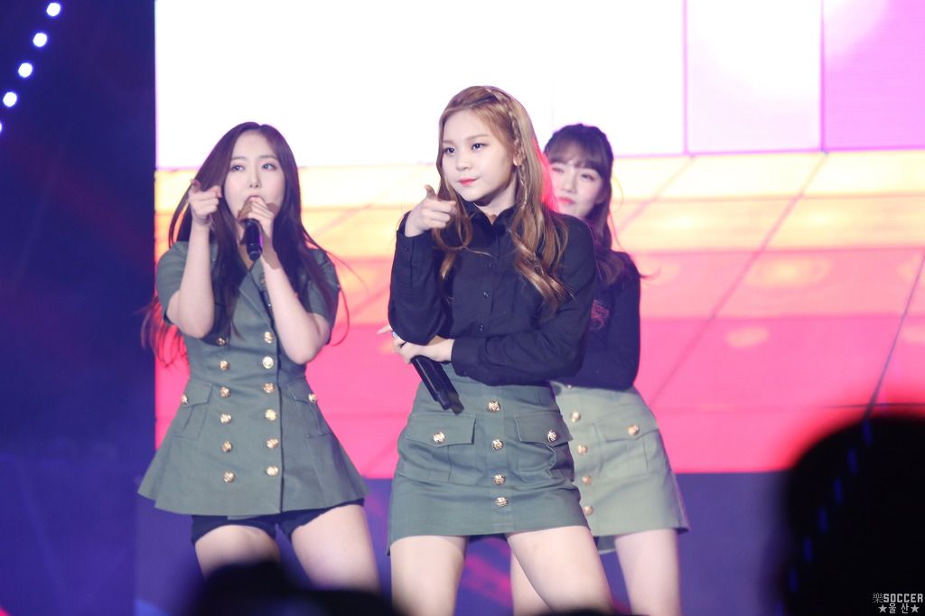 170513 양산리멤버가요제 여자친구 공연 직찍.jpg | 인스티즈