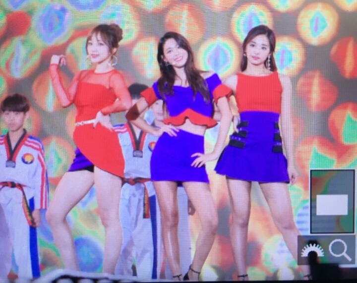 오늘자 설현 쯔위 하니 쓰리샷ㄷㄷㄷ | 인스티즈