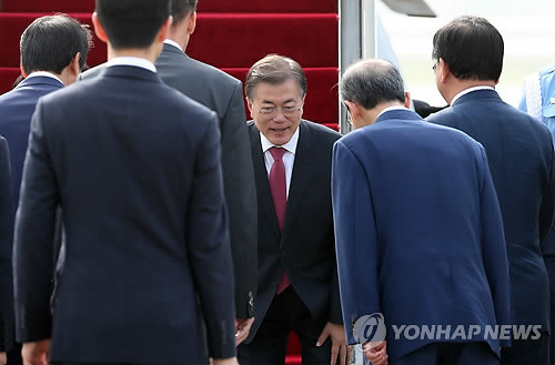 문재인 대통령님 내외 독일 출국 사진 | 인스티즈