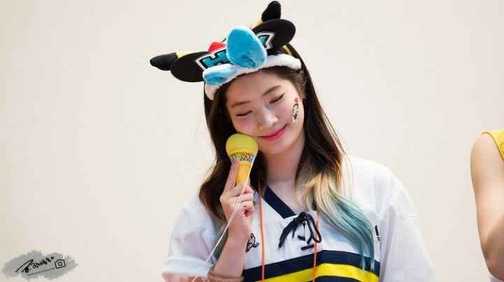 [트와이스] 팬싸에서 비눗방울 가지고 노는 다현이(청량함은 다현이가b) | 인스티즈