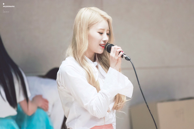 [러블리즈] 돼지국밥 먹어서 미주 | 인스티즈