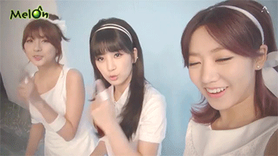 에이핑크 리더와 막내.gif | 인스티즈