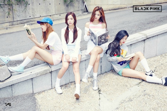 8월에 정면 대결을 하게 된 아이오아이 vs YG 신인걸그룹 블랙핑크 | 인스티즈