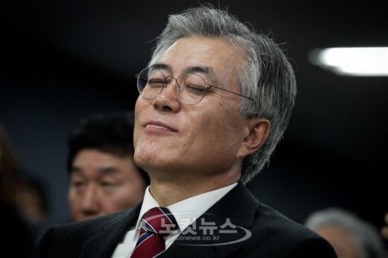 나이 들면서 얼굴의 느낌이 바뀌는듯한 문재인.jpg | 인스티즈