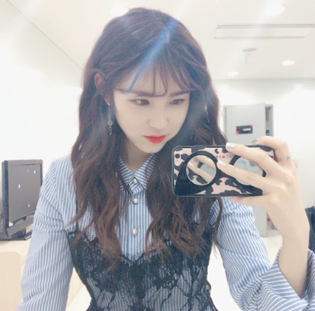오늘자 전효성 | 인스티즈