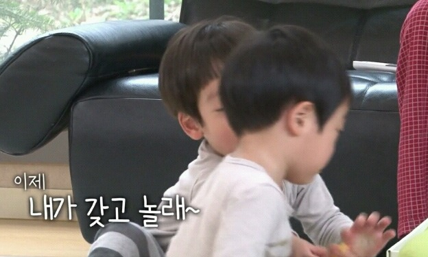 [슈퍼맨이돌아왔다] [이서언 외] 장난감 뺏기고 억울미 터진 서언이 | 인스티즈