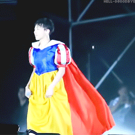 중국에서 지드래곤 벌칙의상 수준.jpg | 인스티즈