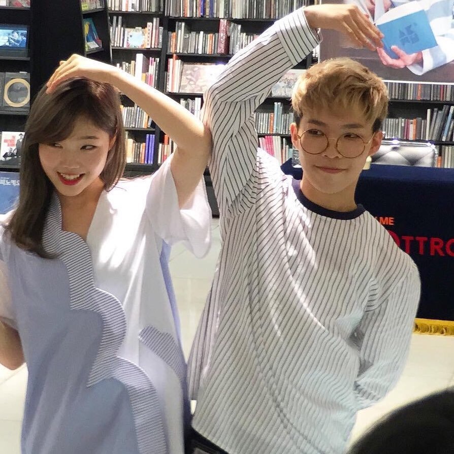 남매의 흔한 하트 만들기.jpg | 인스티즈
