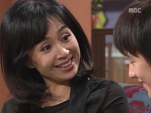 [거침없이하이킥] 민호가 유미랑 뽀뽀해서 충격받은 박해미 ㅋㅋㅋㅋㅋ.jpg | 인스티즈