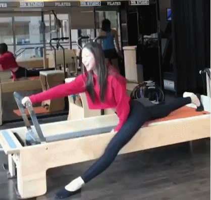 [에이핑크] 몸푸는 스트레칭 손나은.gif | 인스티즈