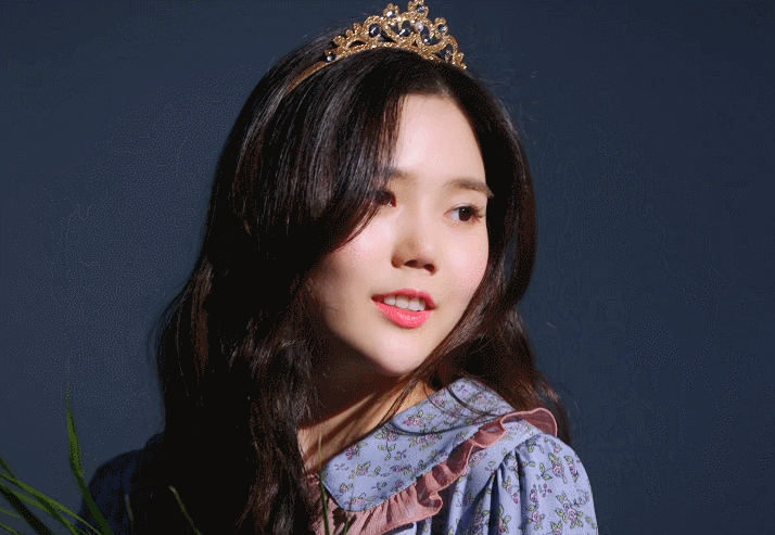 오마이걸 바나나 알러지 원숭이 자켓촬영 비하인드.gif | 인스티즈