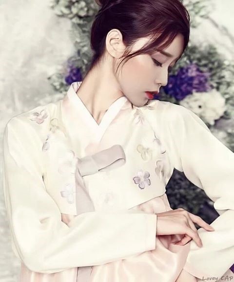 아이유 | 인스티즈
