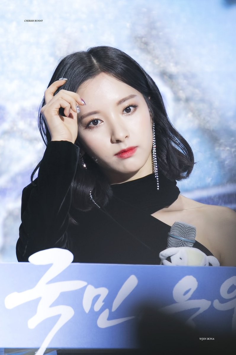 연말시상식에서 미모 던 우주소녀 보나.jpgif | 인스티즈
