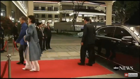 11/10 APEC 갈라 만찬에 참석한 문재인 대통령 | 인스티즈