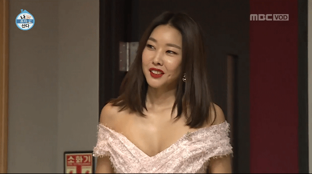 드레스 입은 한혜진 쳐다보는 전현무 눈빛.gif | 인스티즈