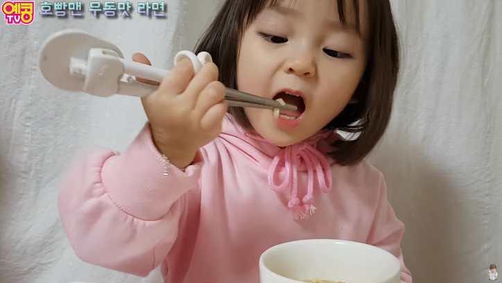 유투브 대란에 급기야 등장한 먹방.jpg | 인스티즈