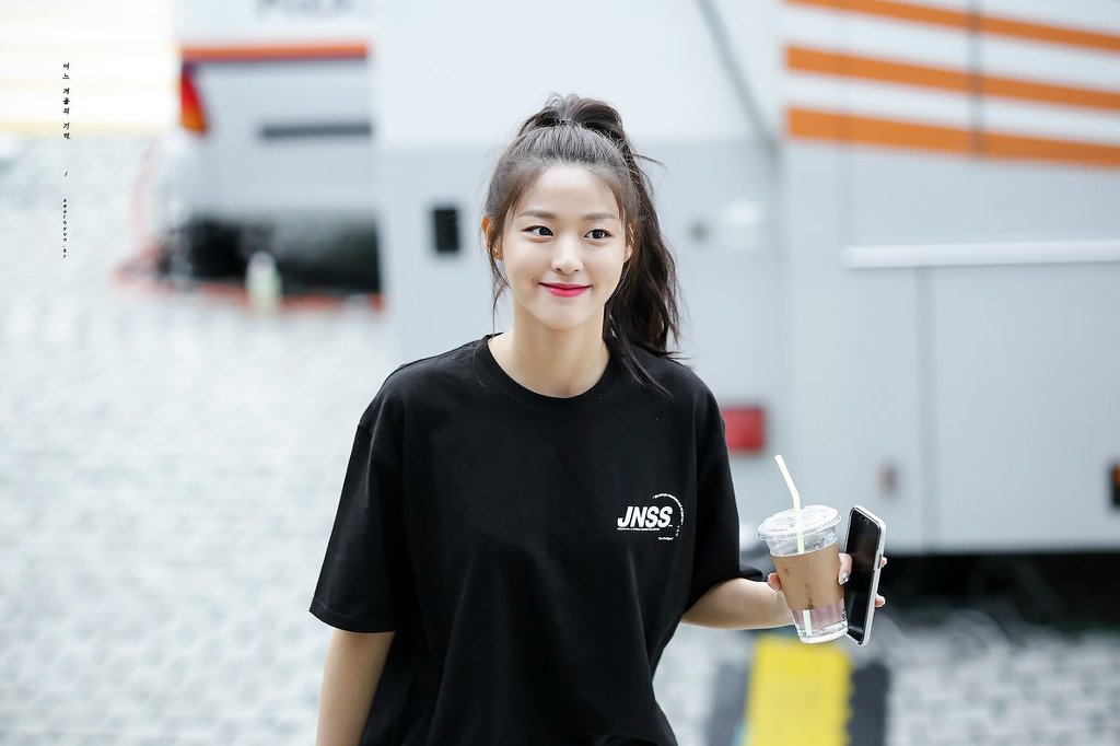 18시즌 설현이 미모.jpgif (100장) | 인스티즈