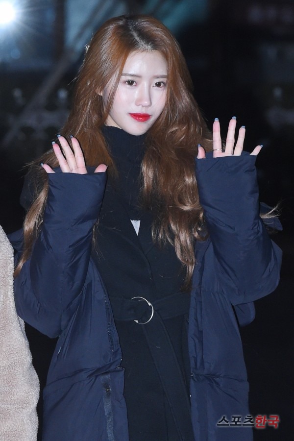 조용했던 미주와 덩달아 평범해진 러블리즈의 포토타임.gif | 인스티즈