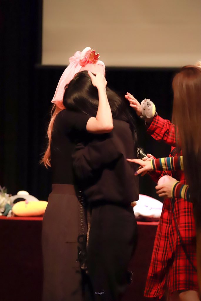 애교장인 김사나.gif | 인스티즈