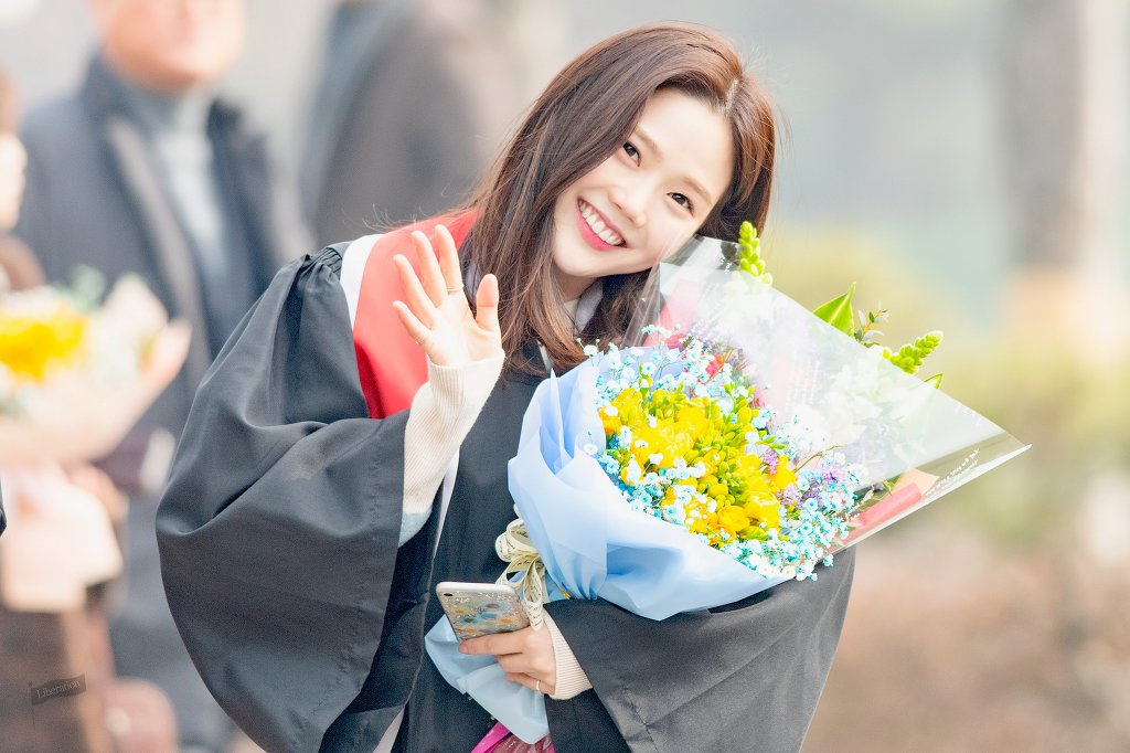 [아이돌] 표정이 다양한 오마이걸 리더 효정 .JPG | 인스티즈