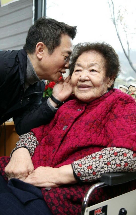 위안부 피해자에 대한 일본의 사과를 계속 촉구했던 남경필 | 인스티즈