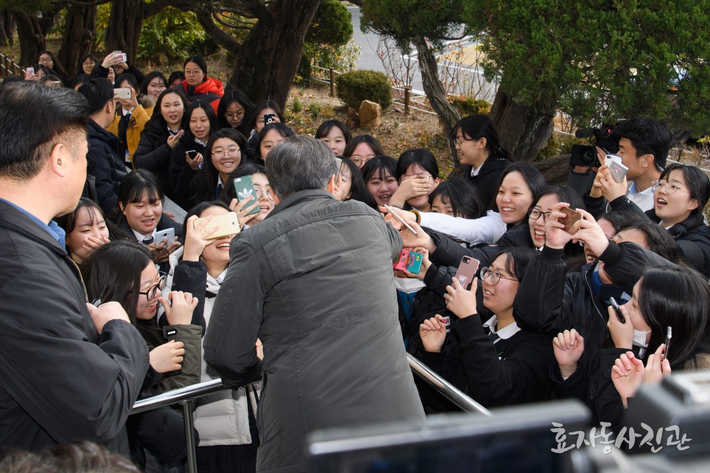 포항여고에서 문재인 대통령 인기 | 인스티즈