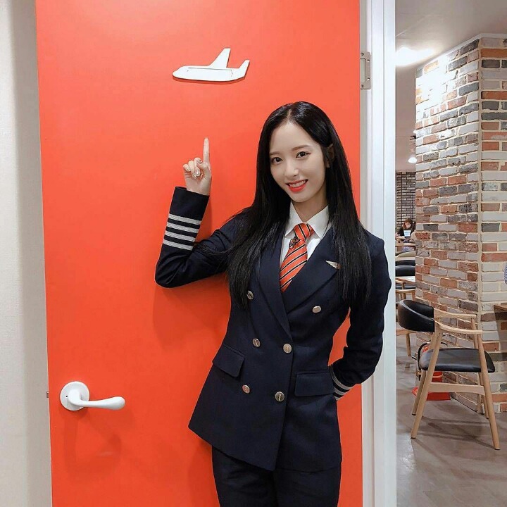 승무원 유니폼을 입은 우주소녀 보나 | 인스티즈