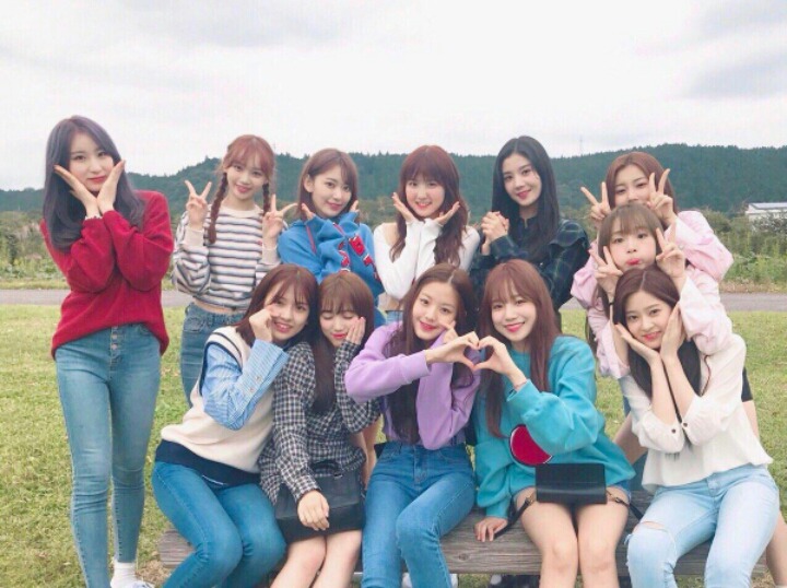 오늘자 브이앱에 올라온 아이즈원 단체사진.jpg | 인스티즈