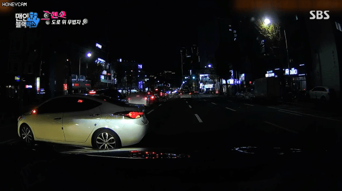 왕복 8차선 도로.....유턴 레전드.gif | 인스티즈