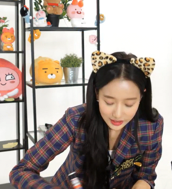 에이프릴 팬사인회 실물느낌 간접체험.gif | 인스티즈