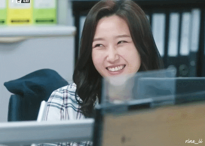 대부분 회사마다 한명이상씩 있을법한 훈녀느낌의 배우 | 인스티즈