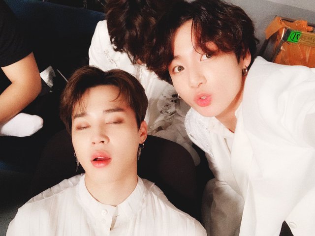 방탄 지민생일을 맞아 멤버들이 올려주는 이쁘고 미안한 사진.jpg | 인스티즈