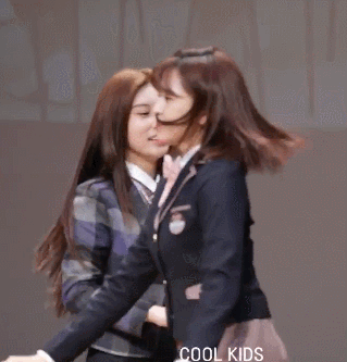 아이즈원) 말릴 수 없는 대형견.gif | 인스티즈